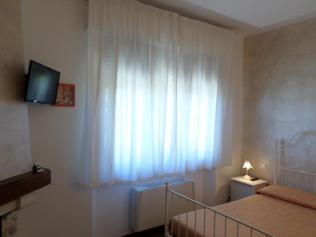 Bed And Breakfast " Il Tesoro Di Mario " Фальконара-Мариттіма Екстер'єр фото