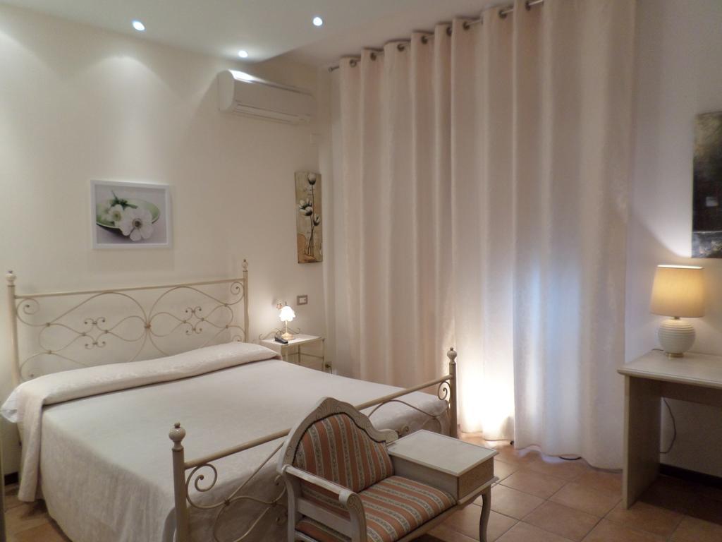 Bed And Breakfast " Il Tesoro Di Mario " Фальконара-Мариттіма Екстер'єр фото